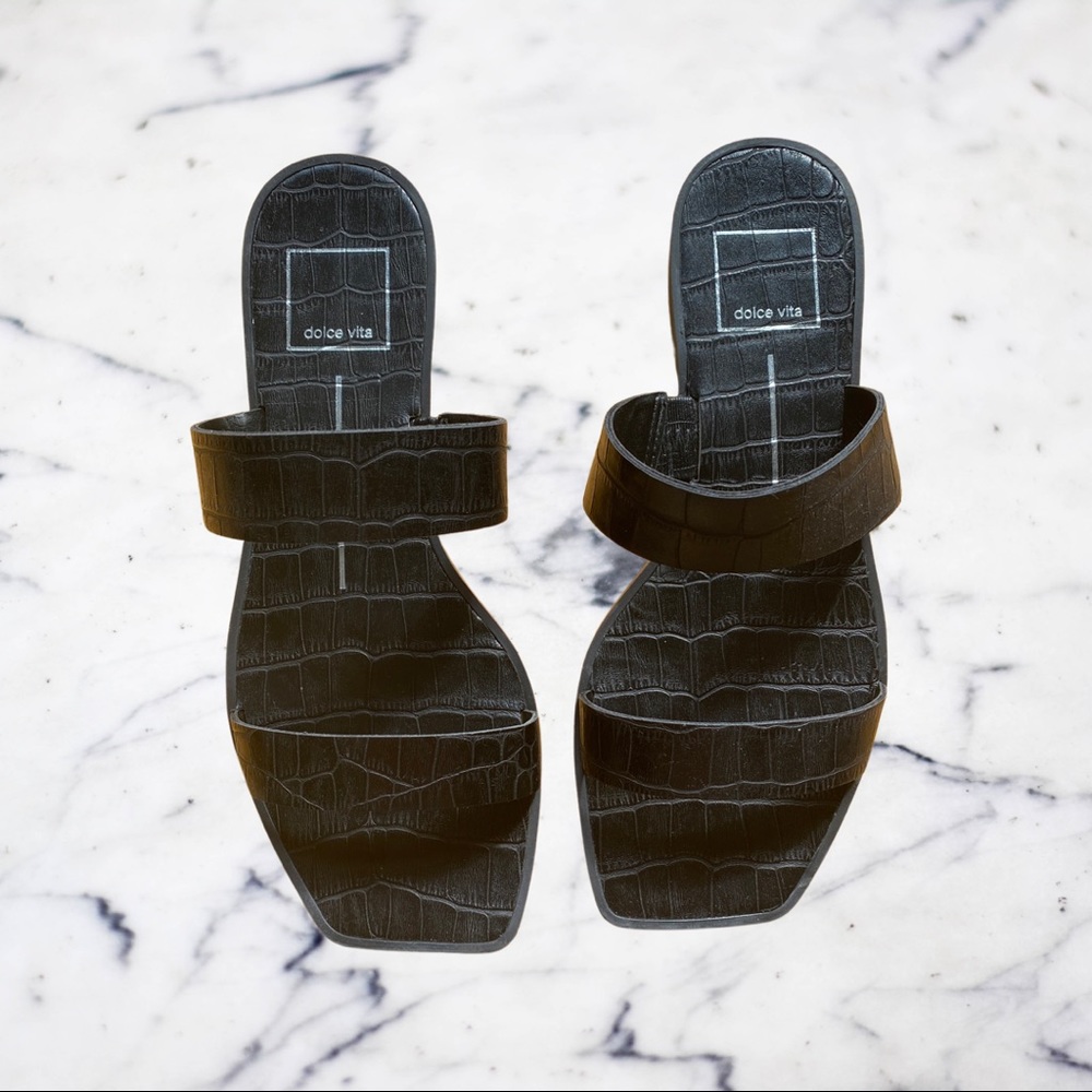 Like New Dolce Vita Isaac Sandal | Color: Black Croc Print | Size: 6.5